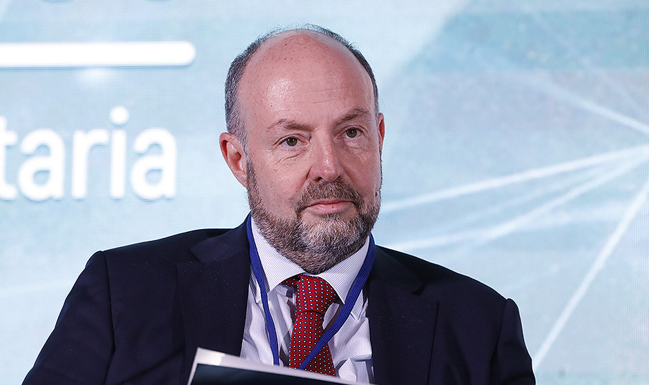 Sescam aprueba comisión para organizar documentación de pacientes.