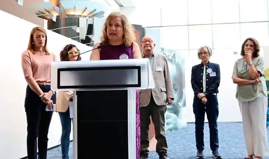 El Parlamento europeo rinde homenaje a la vallisoletana Teresa Rodríguez, asesinada en 2022 por su novio.