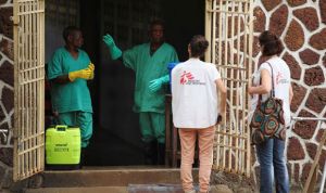 Una enfermera, primera víctima sanitaria del brote de ébola en el Congo