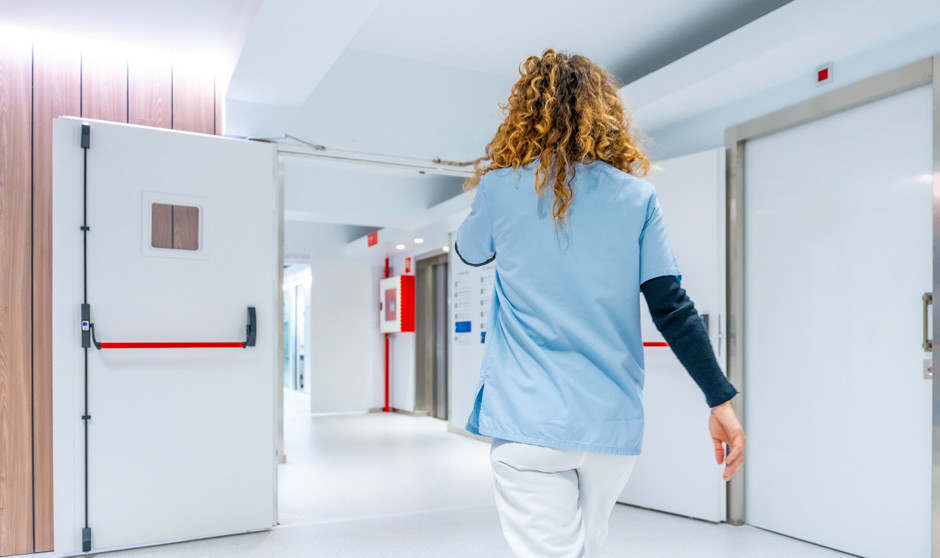 Una matrona que sufrió acoso sexual en el EIR: "Era una persona violenta"