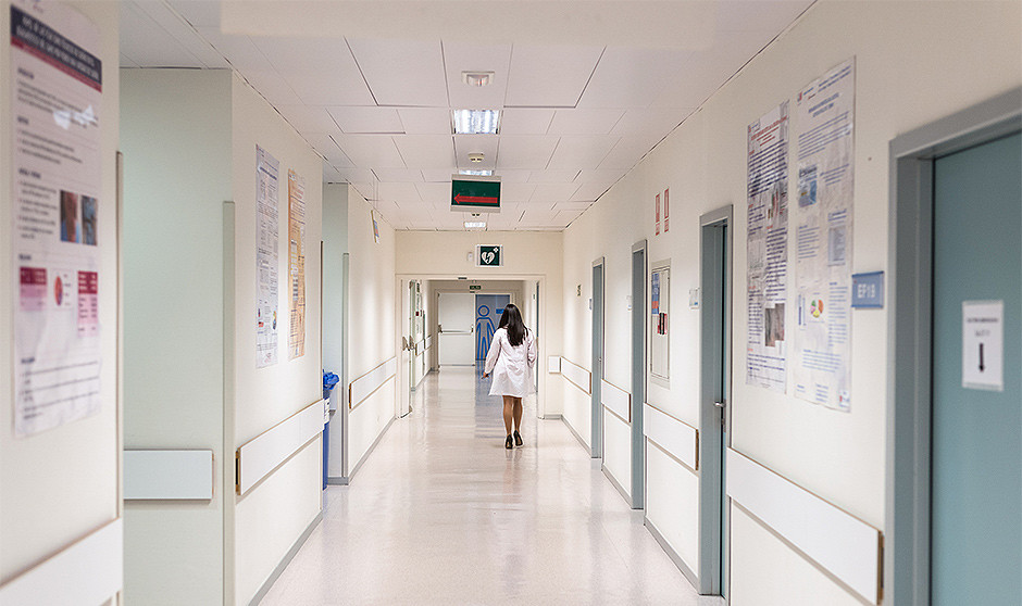 Esta especialista opta por una "refundación" del sistema público para mejorar la situación de la sanidad