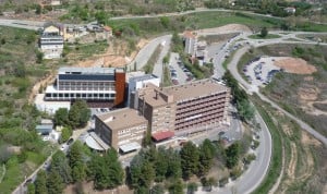 Una mujer investigada por trabajar en el Hospital de Berga sin ser médica