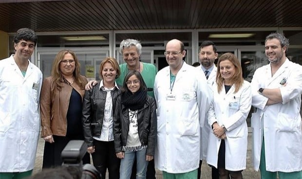 Una niña tras recibir un trasplante de hígado: "Los médicos son Dios" 