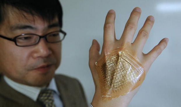 Una nueva piel sintética es capaz de realizar electrocardiogramas
