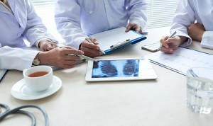 Una nueva terapia logra erradicar el cáncer de pulmón en el 36% de casos