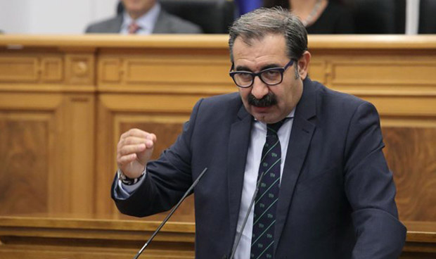 Una resolución para que Montoro no fulmine la OPE sanitaria 