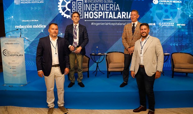 Mesa debate 'El ingeniero hospitalario: presente y futuro'.