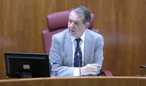 Abel Caballero, alcalde de Vigo, en sesión plenaria, reafirma la solicitud de pedir Medicina a la Xunta