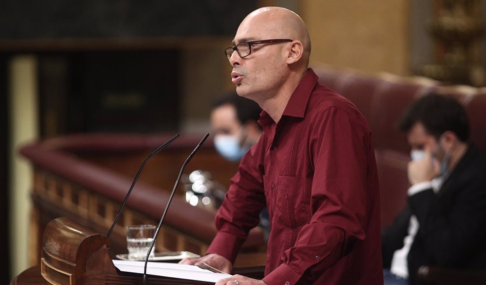 Unidas Podemos insiste en el Congreso en liberar patentes de vacunas covid