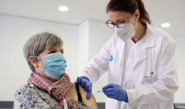 Vacuna Covid: 10 autonomías tienen ya un tercio de su población vacunada 