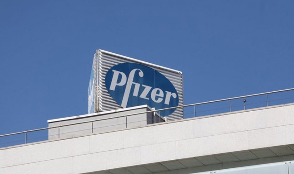 La 2ª dosis Pfizer a vacunados con Astrazeneca exige "sistema de control"