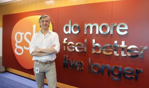 "Las farmacéuticas trabajan en vacunas Covid incluso produciendo a riesgo"