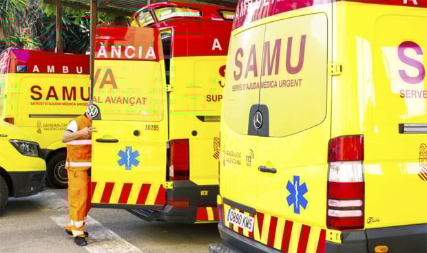 La Conselleria de Sanidad ha reforzado la flota de transporte sanitario con 40 ambulancias nuevas y la ampliación del horario de 7 unidades de SVB