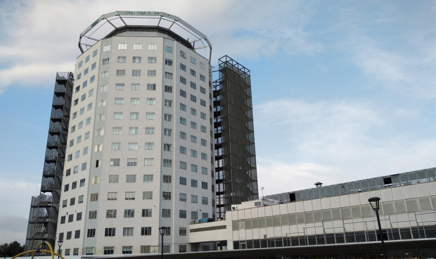 Fachada del Hospital Infantil y el de la Mujer de Vall d'Hebron de Barcelona. 