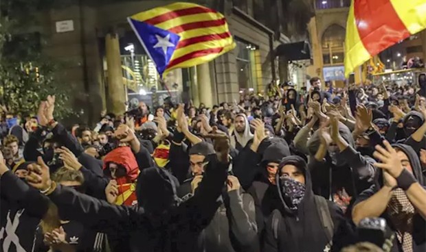 Varios profesores de Medicina piden a la universidad catalana "neutralidad"