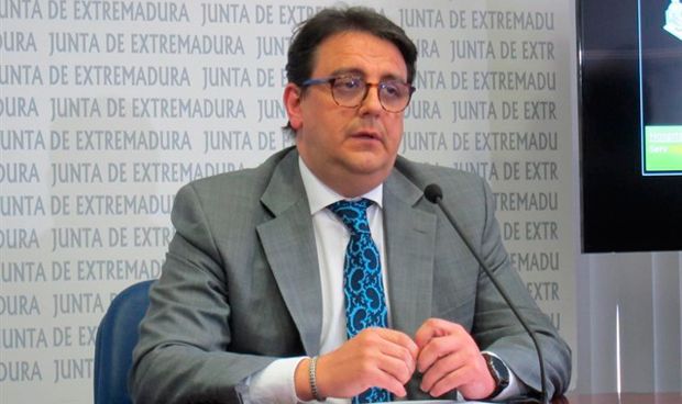 Vergeles: "El gasto sanitario no lo generan quienes llegan en patera"