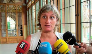 Vergés celebra la retirada del recurso contra la sanidad universal catalana