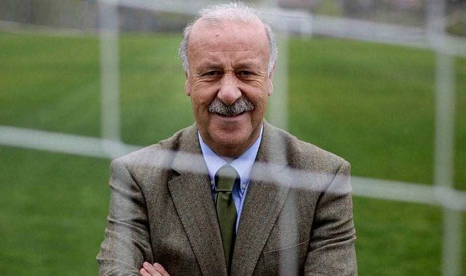 Vicente del Bosque participa en el Encuentro de Altos Cargos de la Sanidad