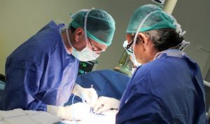 Vinalopó logra tratar una hernia gigante con dos técnicas inéditas en Elche