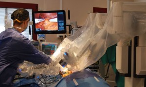 Vithas resalta la cirugía robótica para tratar el cáncer de próstata 