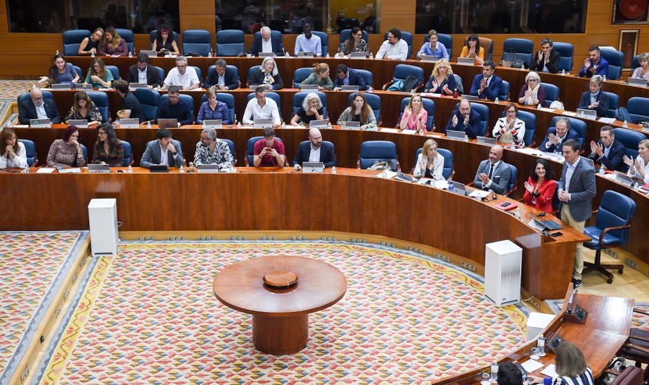 Voces sanitarias en primera línea de batalla del PSOE en Madrid