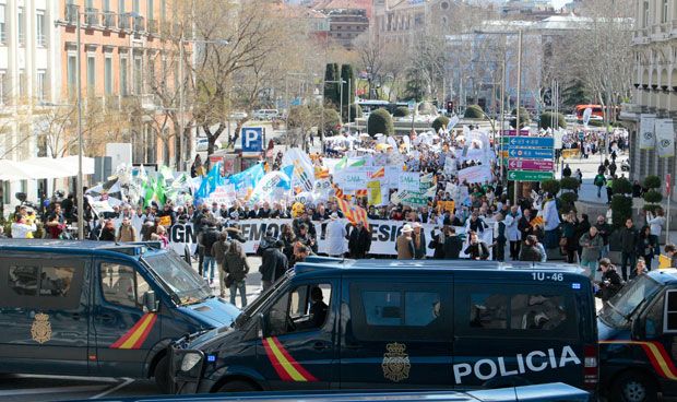 Ya hay frente común para equiparar salarios médicos como Policía y Mossos