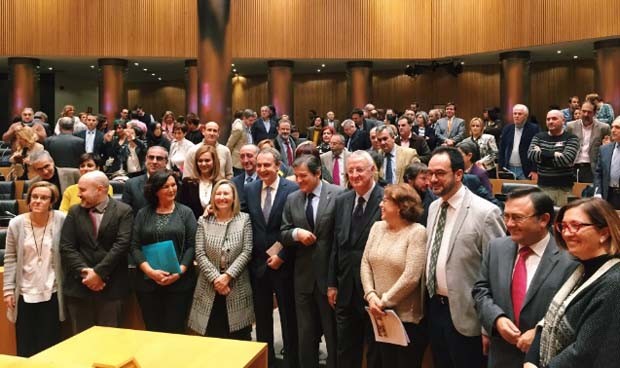 Zapatero pone la Ley de Dependencia como ejemplo de "patriotismo social"