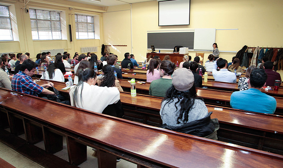 Examen MIR 2025, última hora: una prueba muy "exigente" y "super difícil"