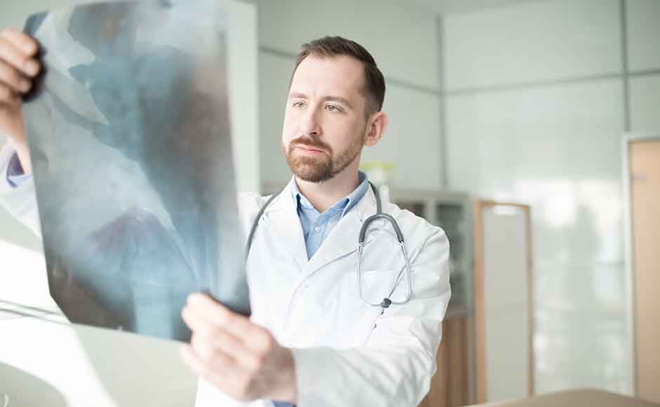¿Cuál es el sueldo de un radiólogo?