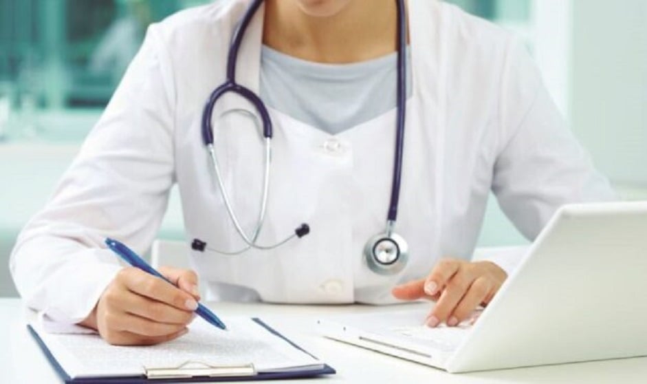 ¿Dónde debo presentar mi solicitud para trabajar como médico en Alemania?
