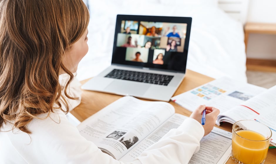 ¿Qué requisitos debo cumplir para estudiar Medicina a distancia?
